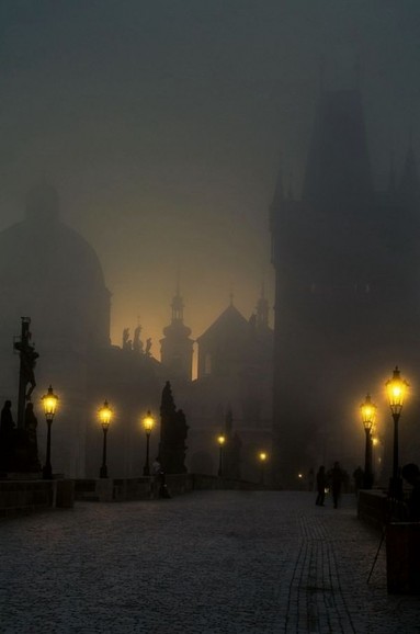 Wieczorna mgła w Pradze...