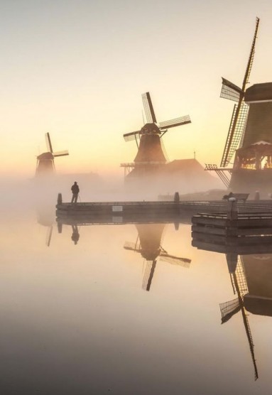 W Holandii kanały, wilgoć, mgła... piękne...