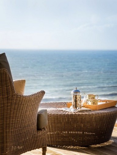 Miejsce na kawę z widokiem na morze...