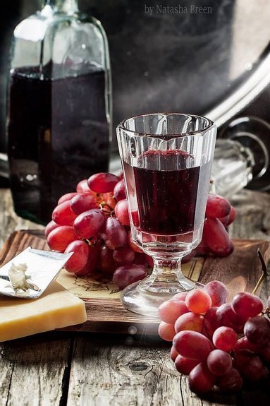 Wino w naszym ulubionym kieliszku typu karczmiak...